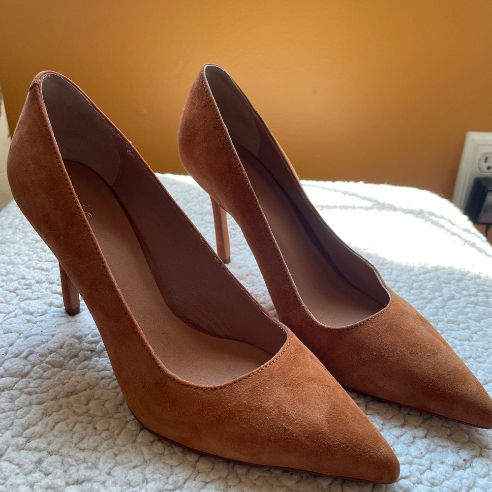 Suede natural shoes